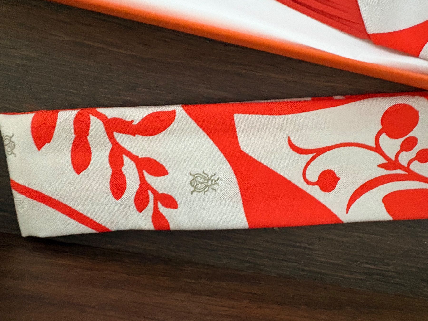 Hermès Foulard & Sciarpe: Hermès Twilly mit Lederfransen – Nuovo e nell'imballaggio originale da Zürich venduto da eni.te 4