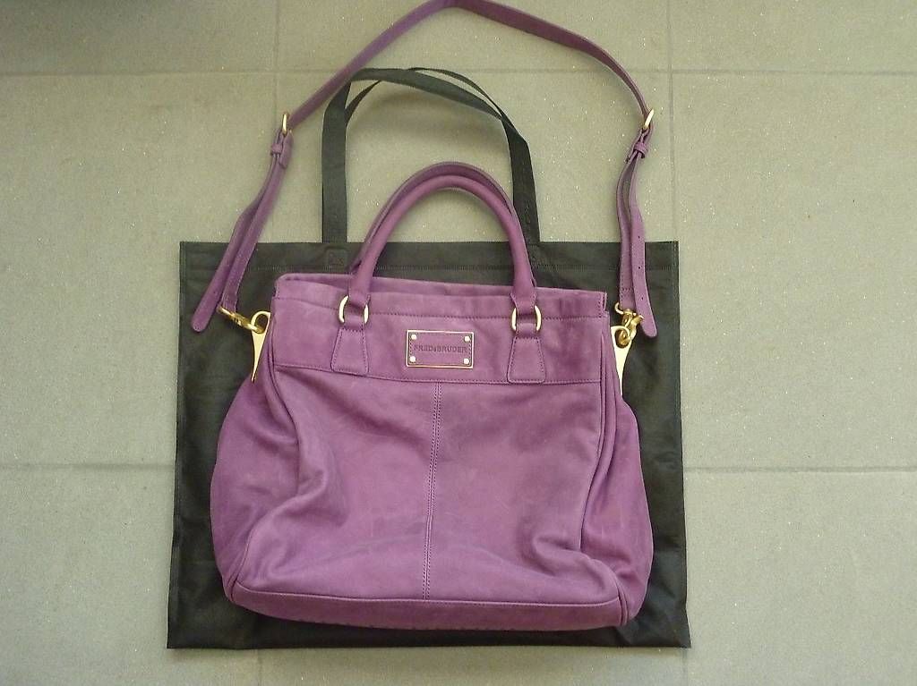 FredsBruder Sacs femmes: Fred`sBruder Ledertasche, violett. – Neuf (Voir description) à Appenzell Meister. par Lignum