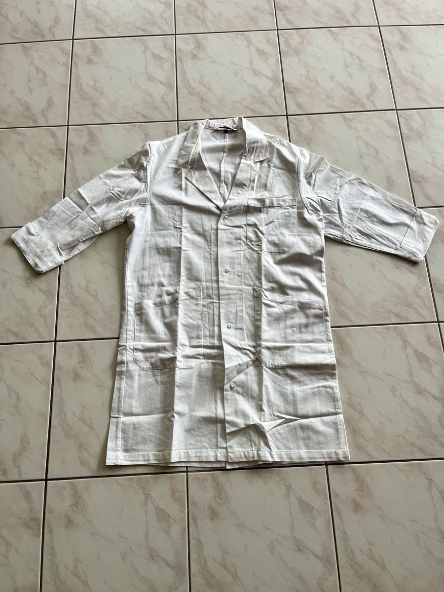 Camicette: Blouse pour cours de chimie, sciences comme neuve – Usato da etagnières venduto da isoz01
