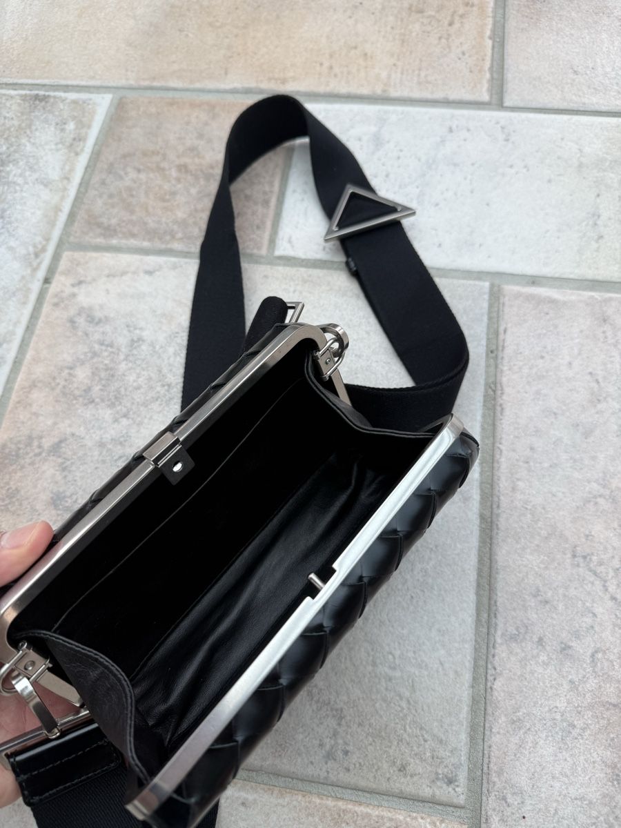 Bottega Veneta Taschen: Bottega Veneta Clutch / Tasche – Gebraucht aus Ellighausen von privateseller 5