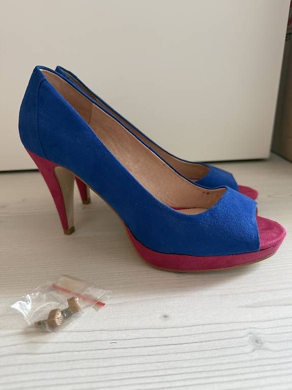 Damenschuhe: Pumps pink/kaiser blau 40 la strada  – Gebraucht aus Buchberg von the_w8gy