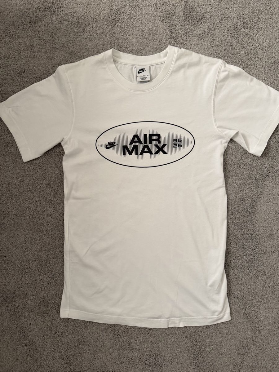 Nike T-shirt: Nike Shirt neu! – Nuovo (secondo la descrizione) da Zürich venduto da pab_7gfs