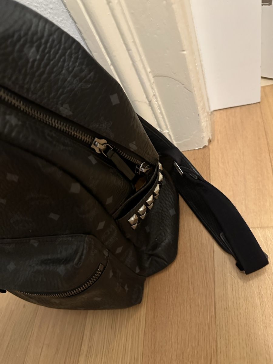 Mcm Zaini: MCM Stark Backpack Small – Schwarz – Usato da Basel venduto da mic_d8s7 2