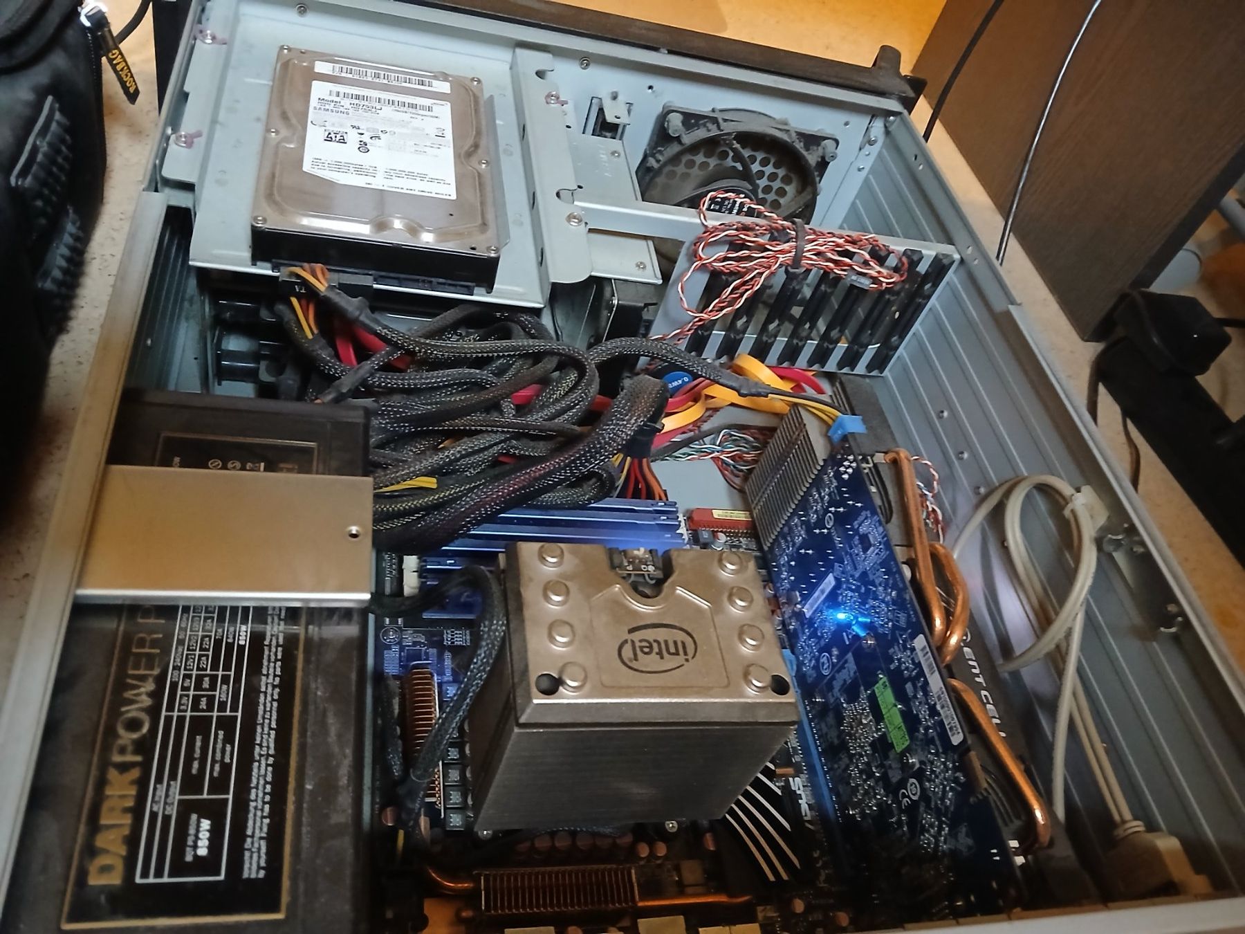 PC: Musik Computer mit windows – Difettoso da Turbenthal venduto da enjak 3