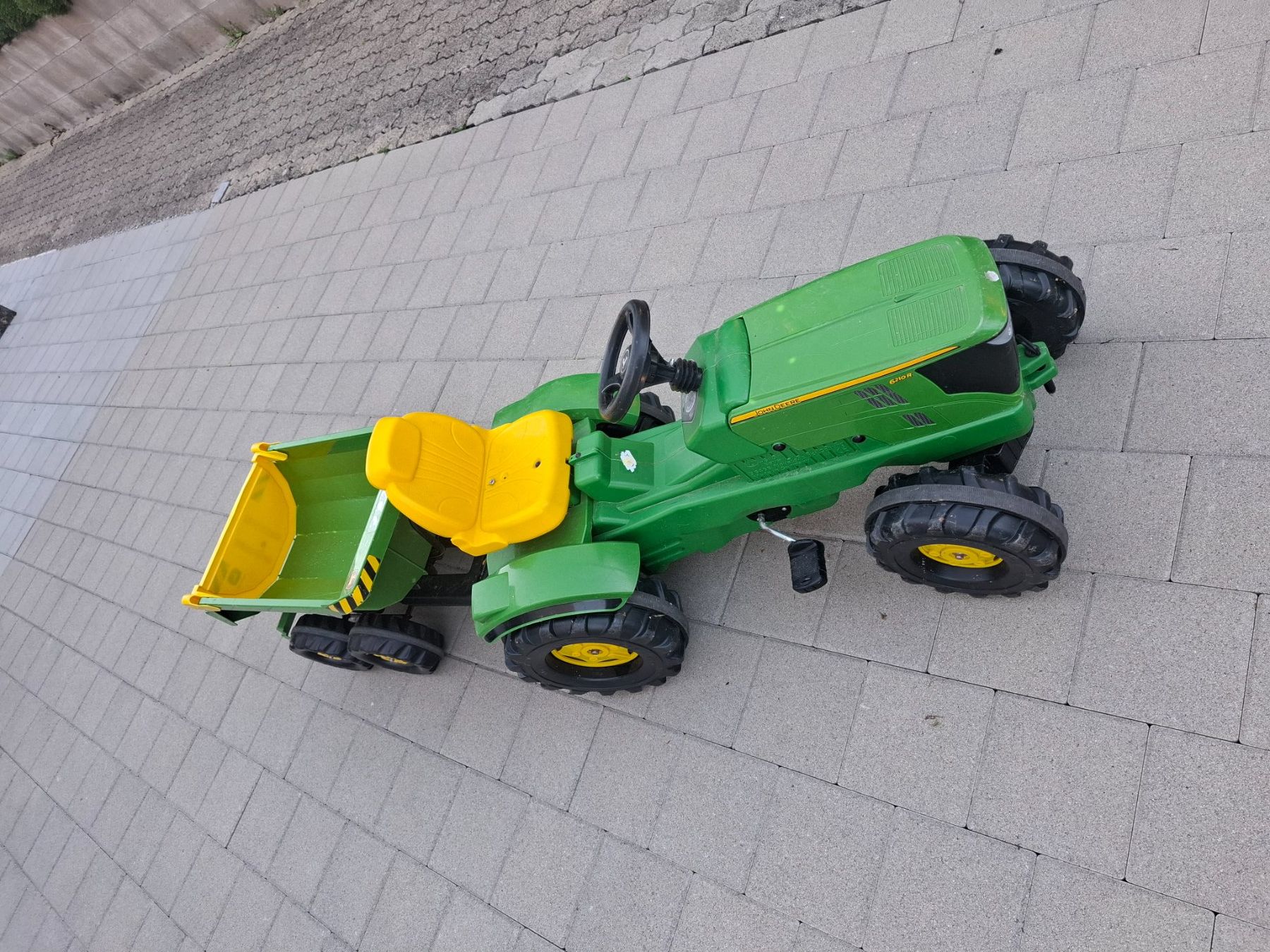 John Deere Fahrzeuge für Kinder: John Deere Trettraktor mit Anhänger – Gebraucht aus Reichenburg von SuperTremp 3