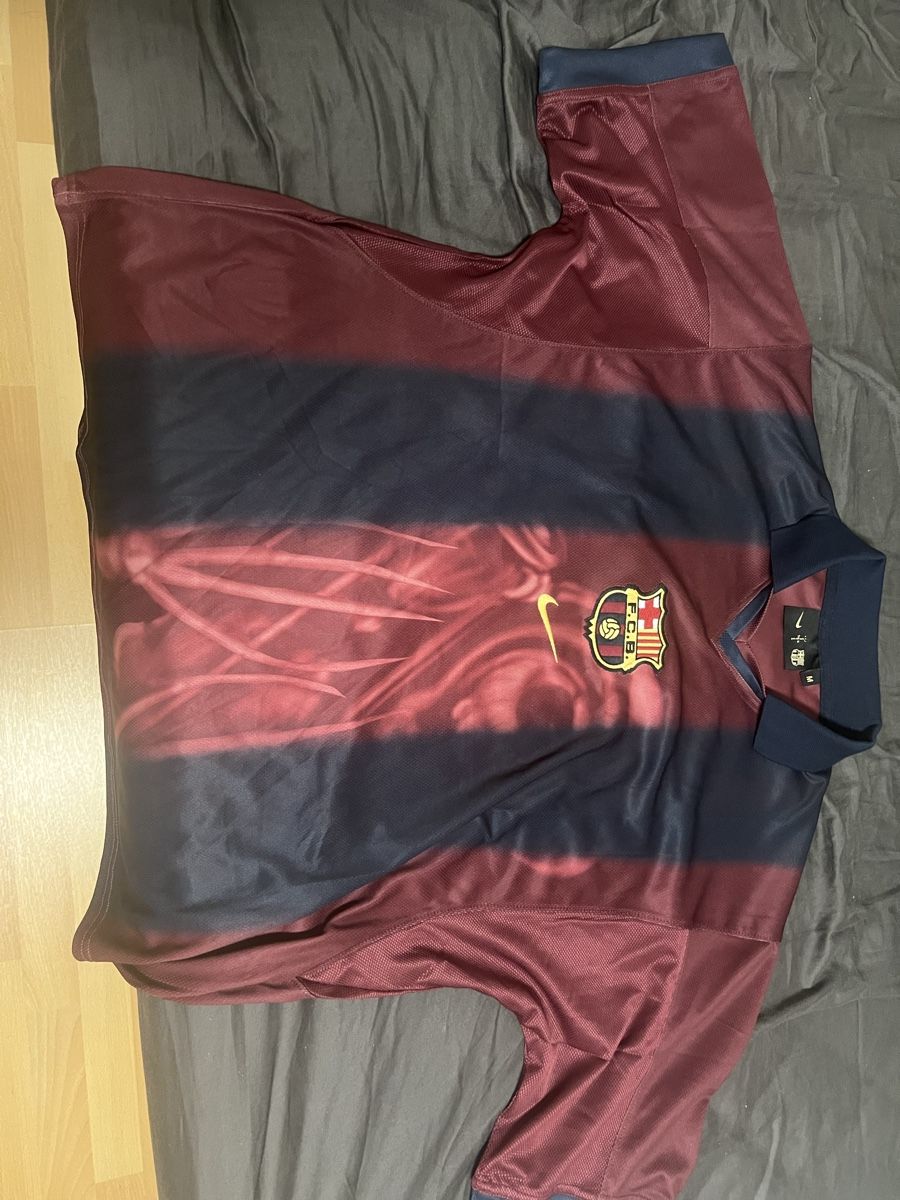 Canottiere & Pantaloni: FC Barcelona Trikot Travis Scott 2025 – Nuovo e nell'imballaggio originale da Brislach venduto da Praveen03 2