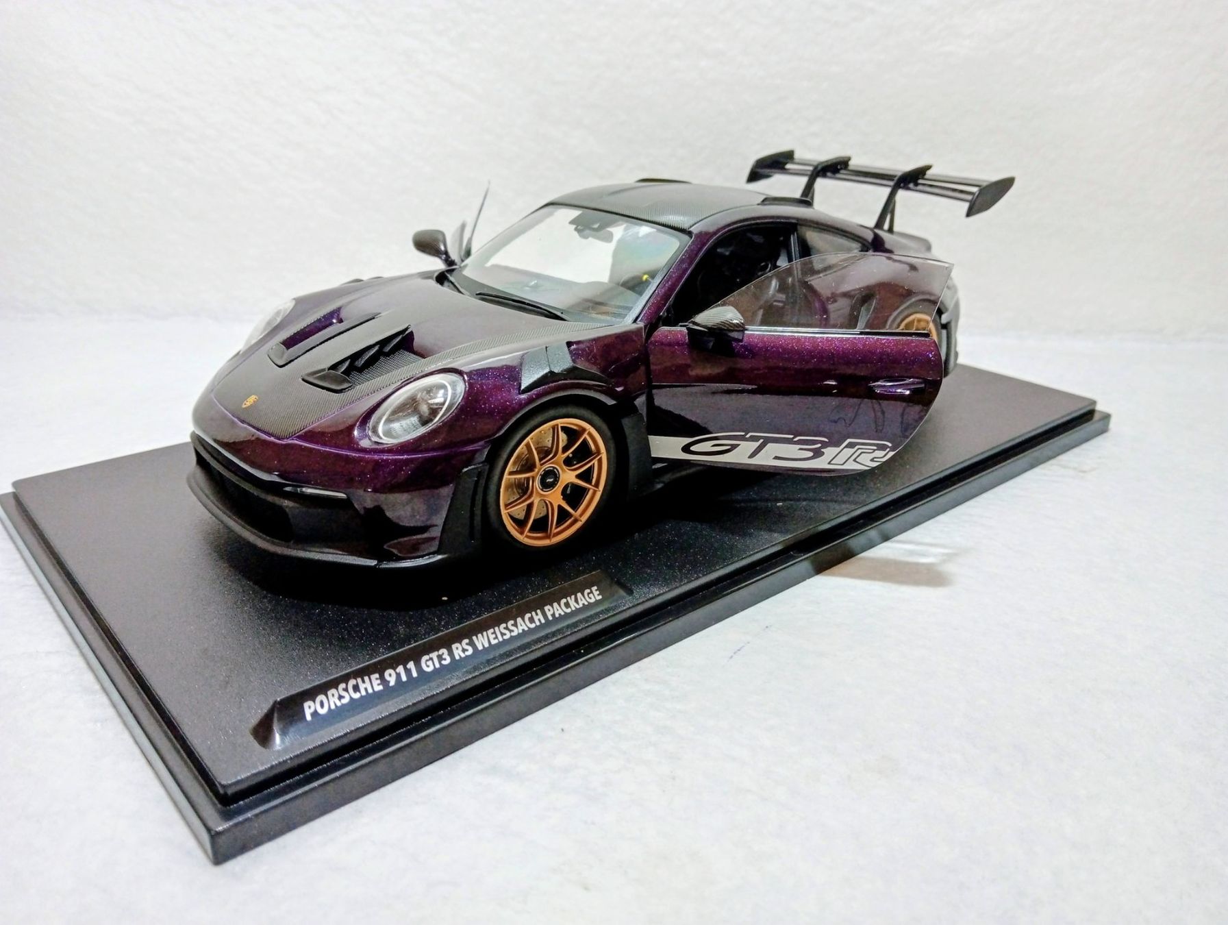Porsche Modellini d'auto: Porsche  911 GT3 RS Weissach 2024 Package – Nuovo (secondo la descrizione) da Huttwil venduto da Secondtrain 3