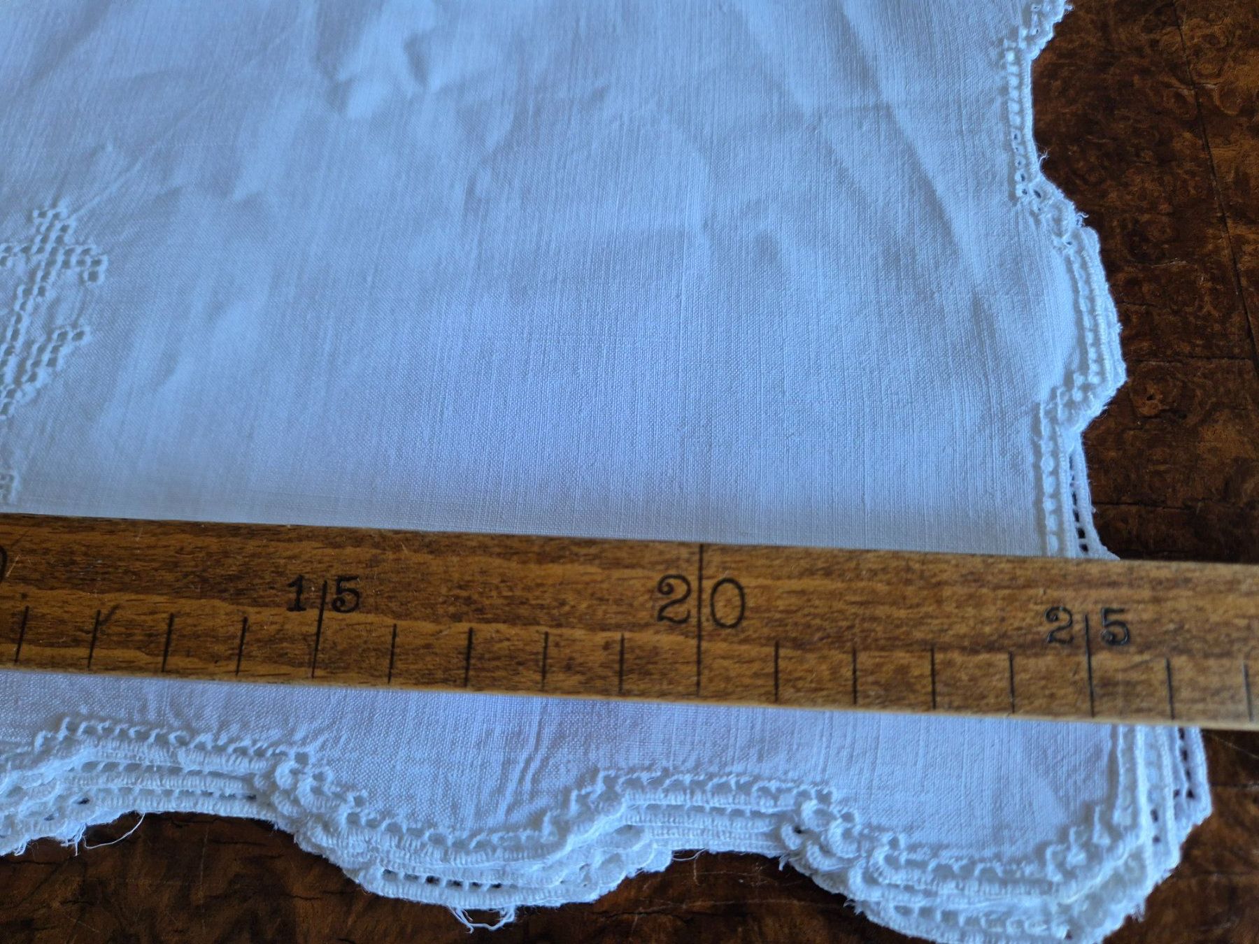 Altra biancheria da tavola: Antike Stoffservietten mit Monogramm – Usato da Bern venduto da aronari 4