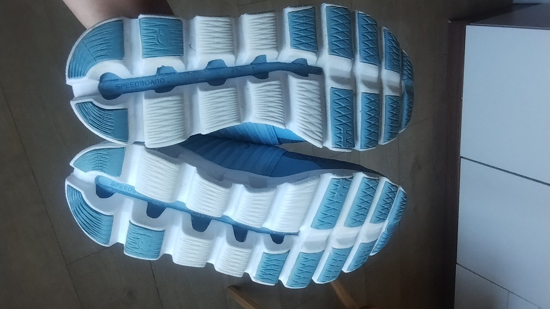 On Damenschuhe: on Cloud Schuhe Grösse 39 neu – Gebraucht aus Schiers von bak007 3