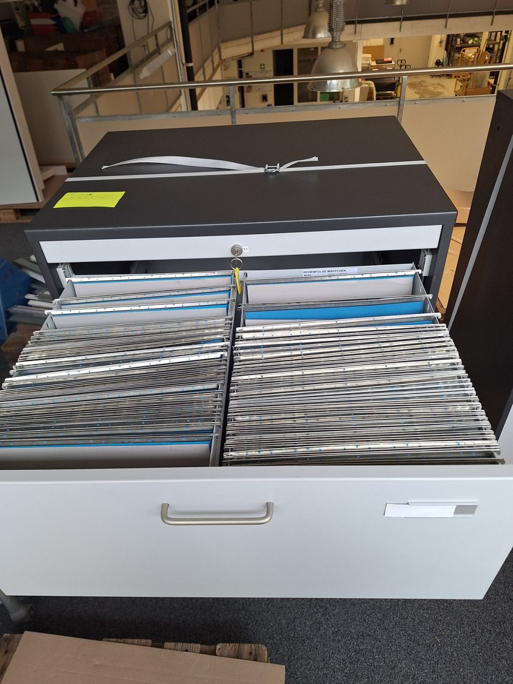 Armadi: Aktenschrank – Usato da Frauenfeld venduto da Verein_Murghof 1