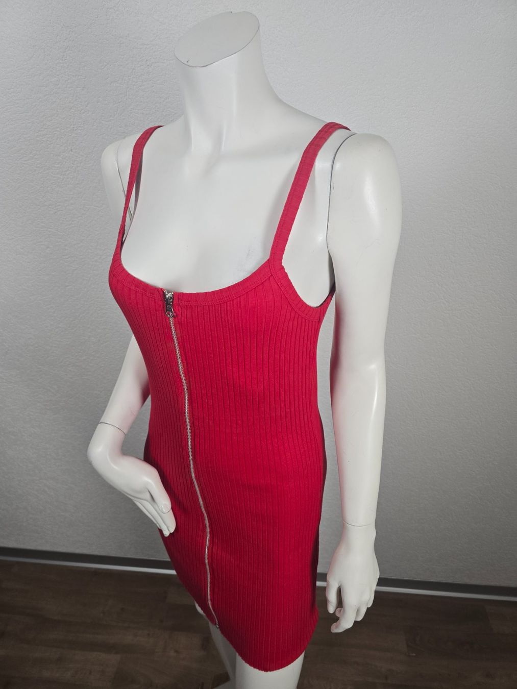 Kleider: Robe rouge taille 38 – Gebraucht aus Les Verrières von kitel79 5