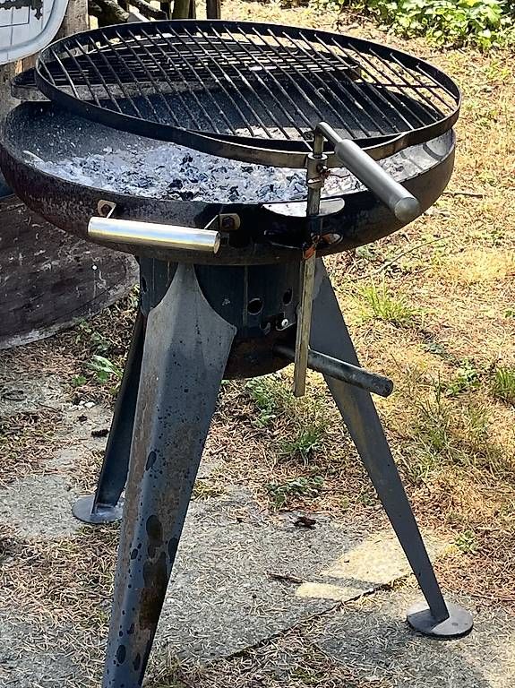 Grils: Holzkohlegrill – D'occasion à Mauren TG par Kochmario