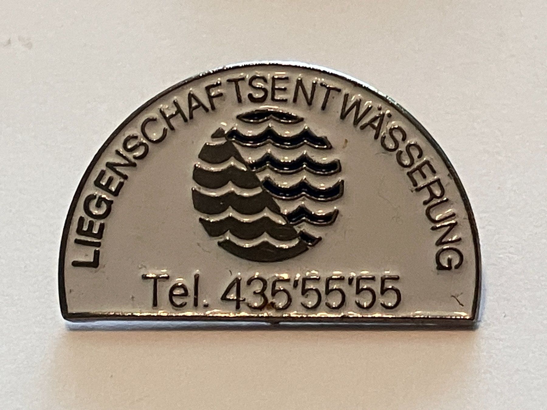 Placchette & Badge: 1 Pin Liegenschaftsentwässerung – Usato da Basel venduto da djwwpp