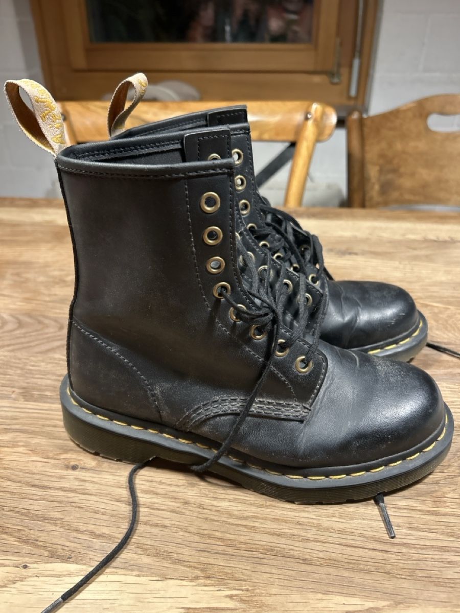 Dr. Martens Scarpe da donna: Original vegane Dr. Martens 38 – Usato da Arch venduto da anne_bonny 1