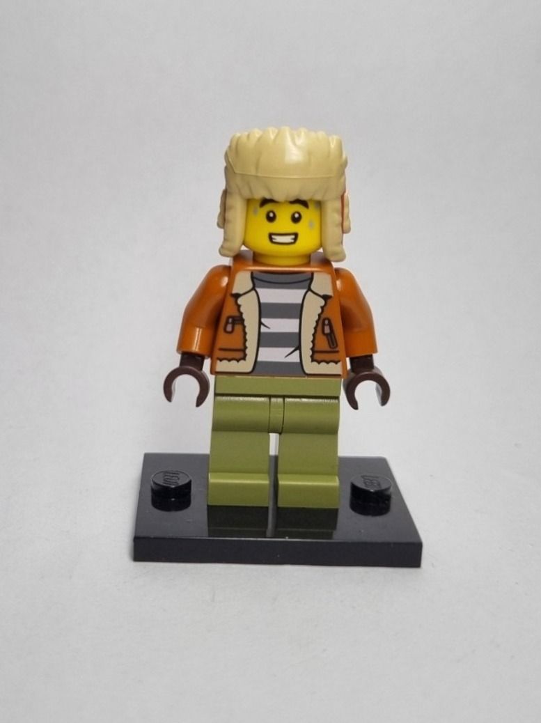 Lego Baukästen: LEGO BAM Late 2023 Winter Guy with Jacket (Version 1) – Neu (gemäss Beschreibung) aus Basadingen von NekoBricks