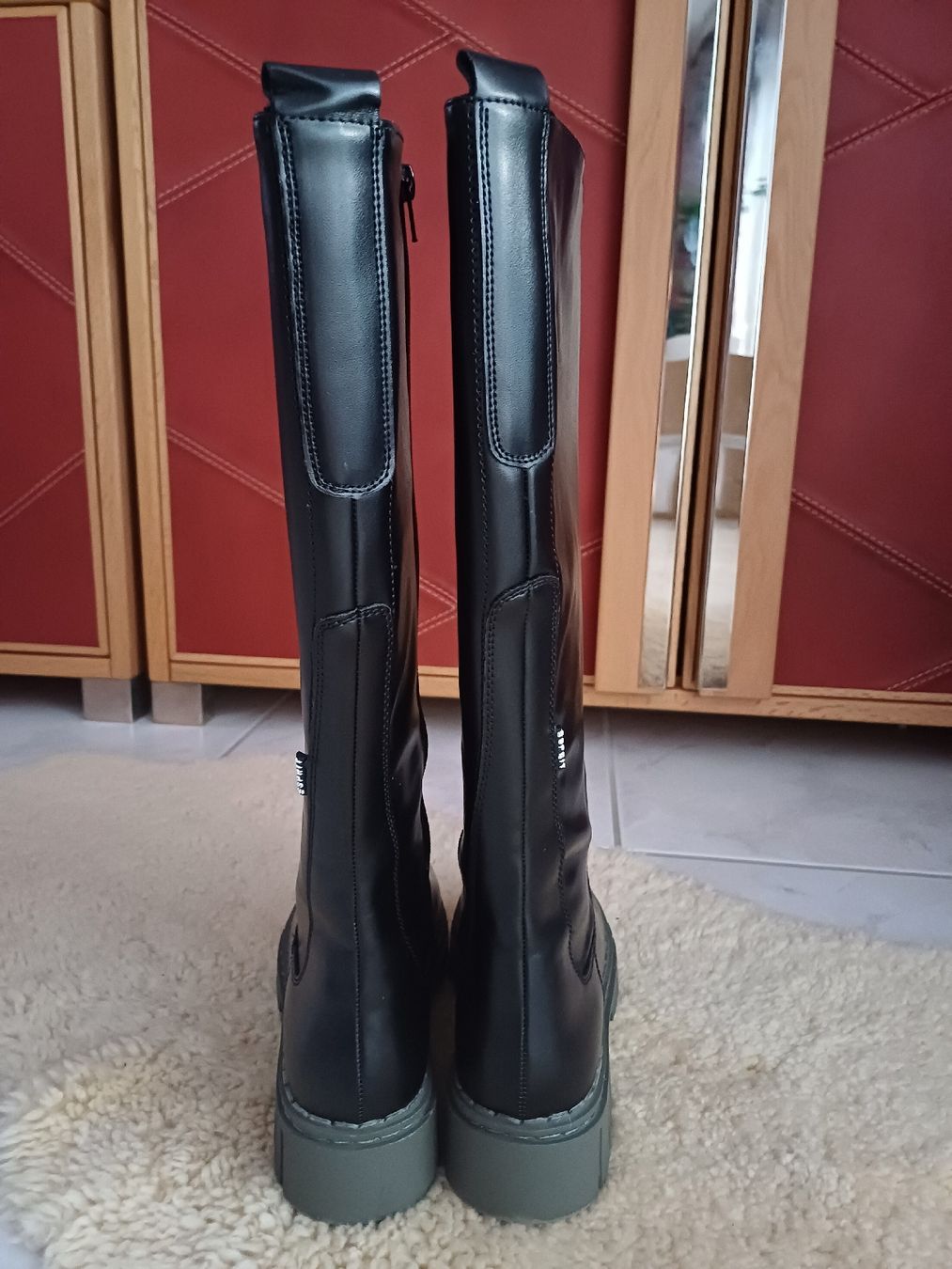 Esprit Scarpe da donna: Schwarze Stiefel Esprit Grösse 41 – Nuovo (secondo la descrizione) da Unterägeri venduto da huc_2gsq 2