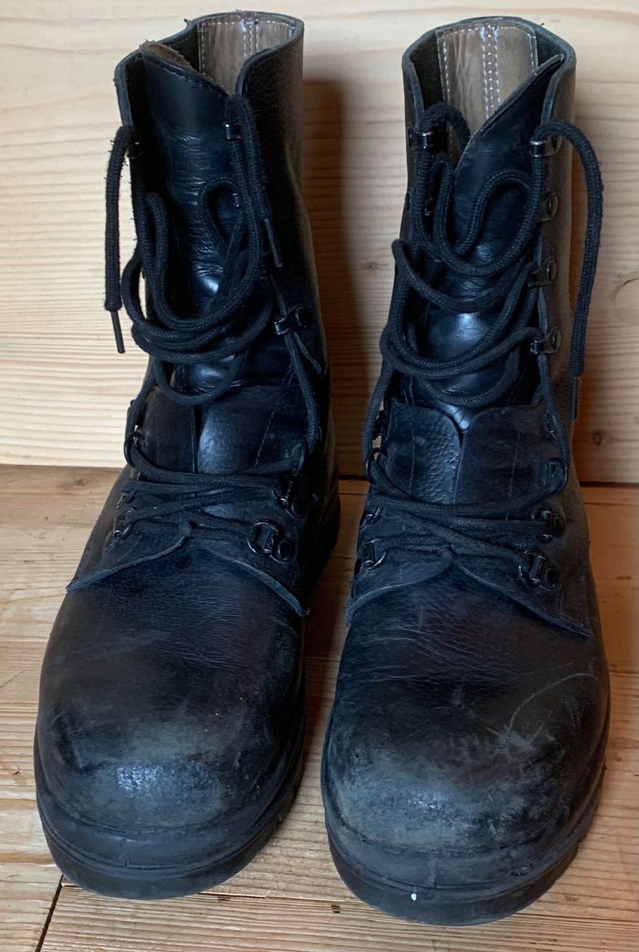 Chaussures hommes: Kampfstiefel der CH Armee Grösse 285/6 – D'occasion à Goldingen par Bergler012 3