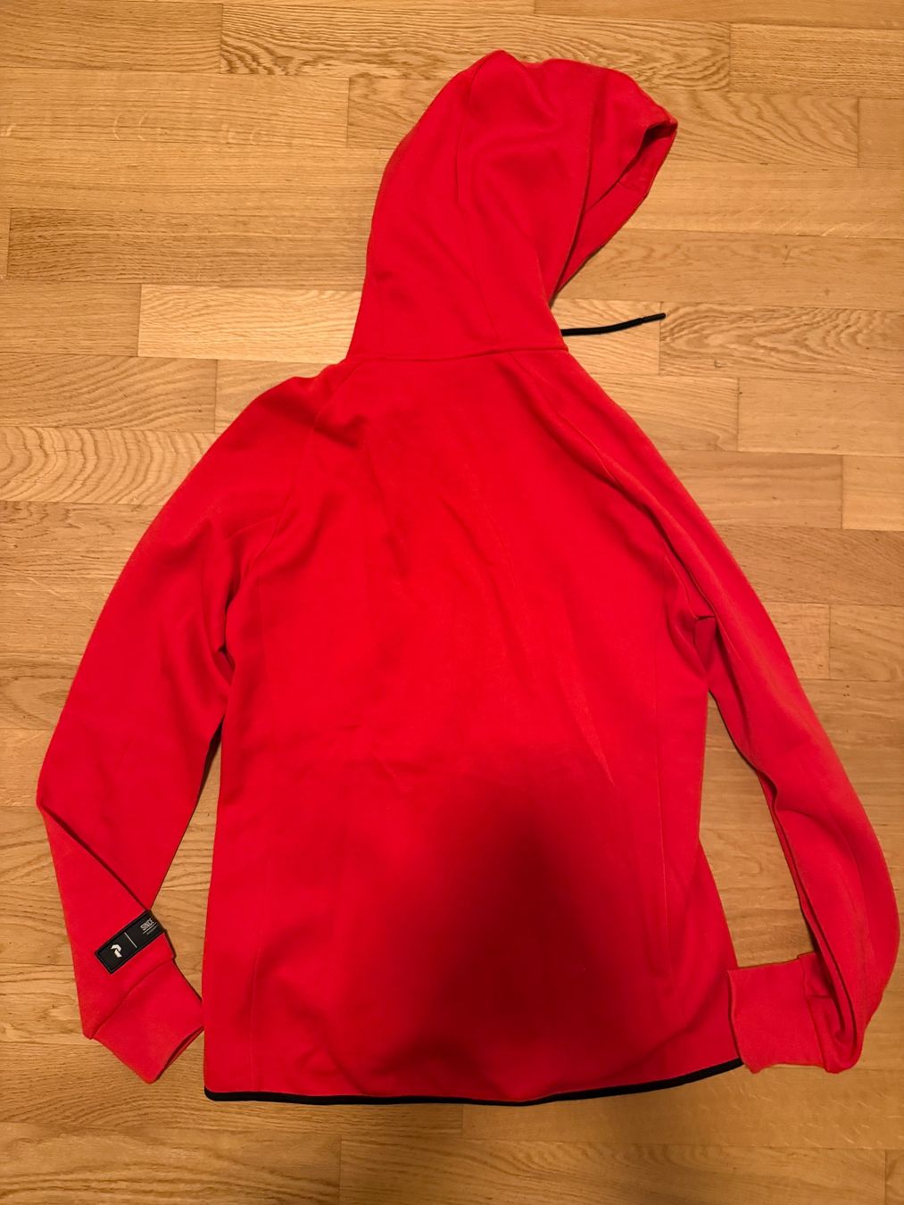 Peak Performance Jacken: Peak Performance W Tech Kapuzenjacke rot L – Neu (gemäss Beschreibung) aus Zürich von ChrWal 1