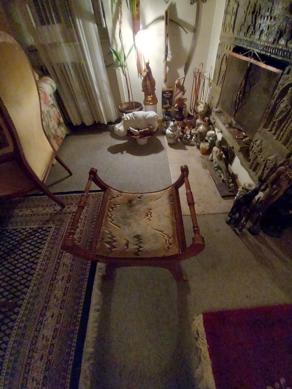 Sgabelli: Antik Masseivholz Hocker mit stoffseitz – Usato da Bern venduto da Imamrashed