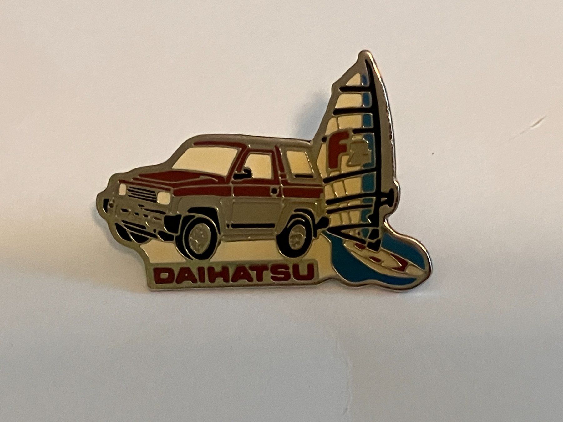 Placchette & Badge: 1 Pin Daihatsu – Usato da Basel venduto da djwwpp