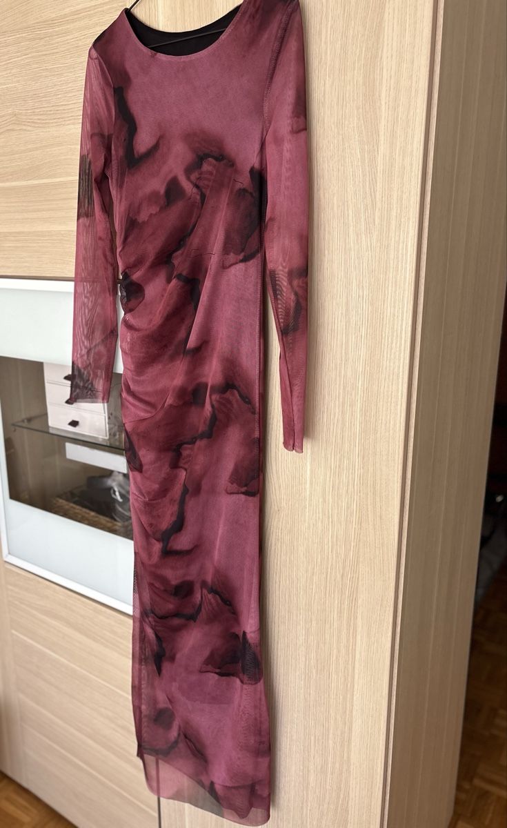 Shein Vestiti: Kleid langarm gemustert rot Gr. S Shein – Usato da Basel venduto da DressDrop 1