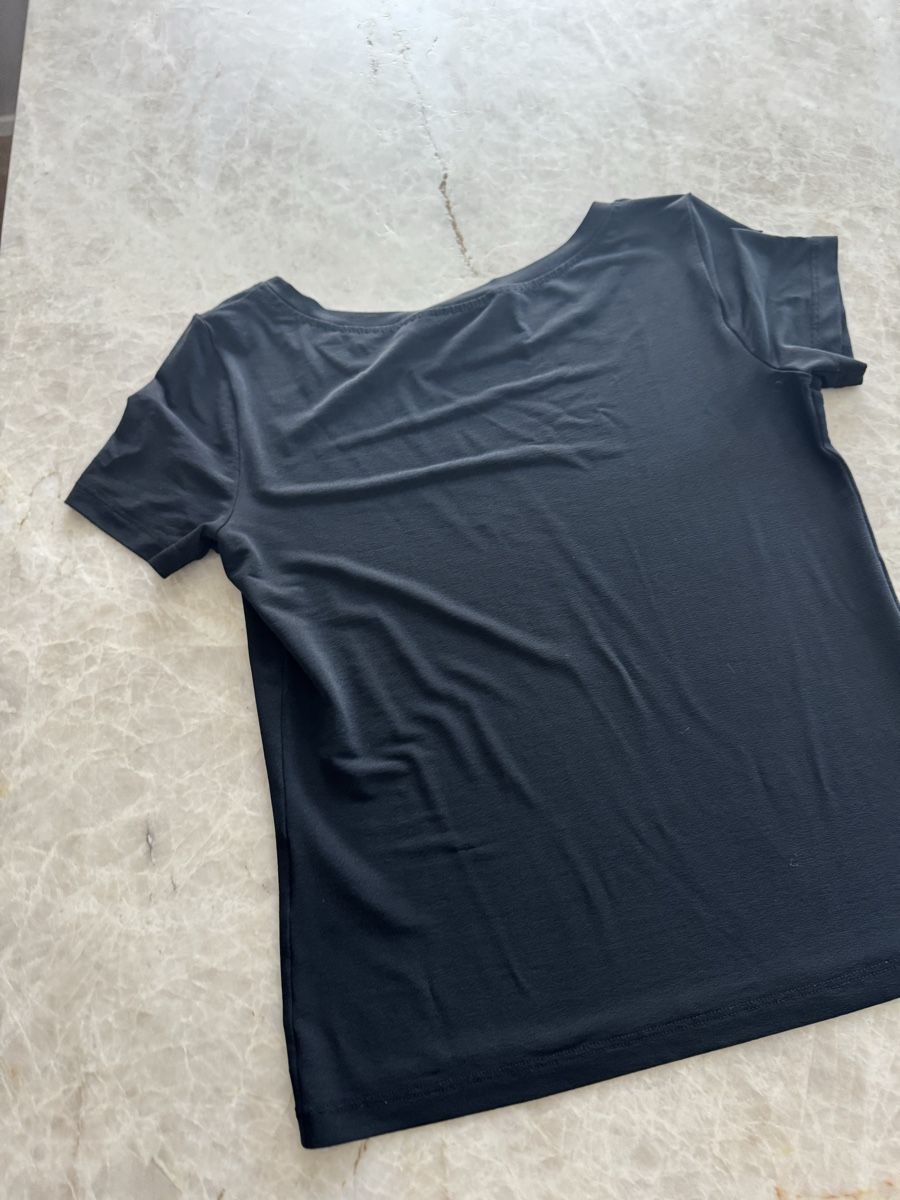 Max Mara T-shirt: Max Mara T-Shirt schwarz – Usato da Aathal-Seegräben venduto da Neja80 1