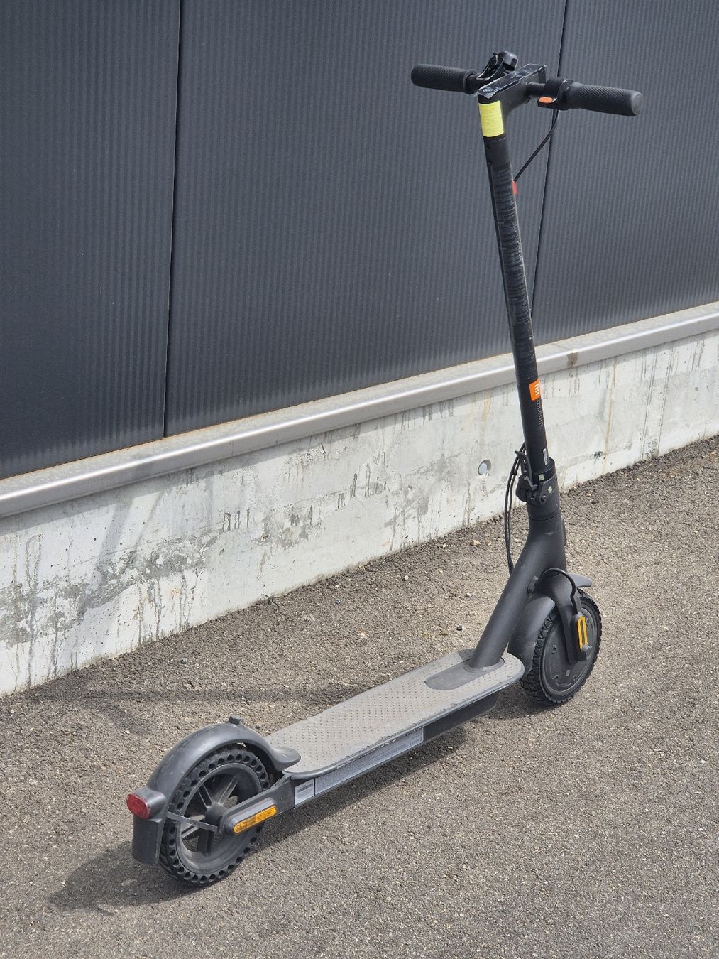 Xiaomi Kickboard: Xiaomi Mi Essential E-Scooter – Usato da Zuchwil venduto da Eheim_Mechanics 1