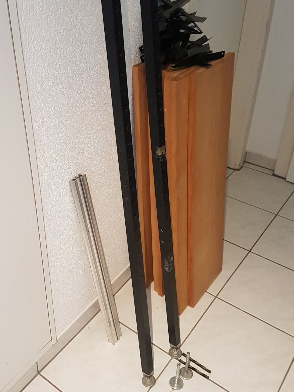Étagères: Teleskopregal 9 Tablare komplett – D'occasion à Wallisellen par Swissline11
