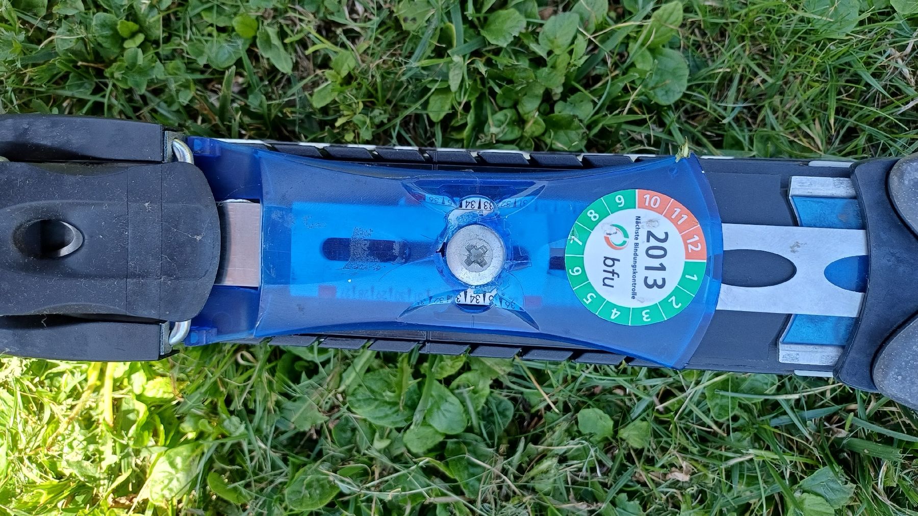 Skis: Alter 1.80m Atomic Ski mit Bindung zu verkaufen – D'occasion à Schwanden GL par PDP87 1