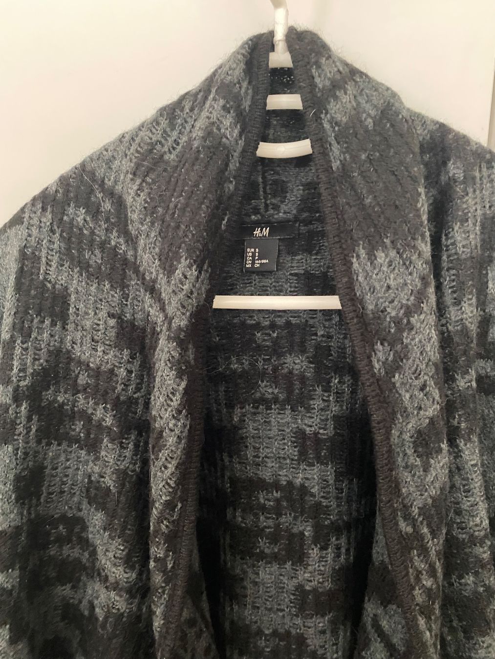 H&M Giacche: Langarm Poncho (Gr. S) – Usato da Schlieren venduto da vivid_wrld 2
