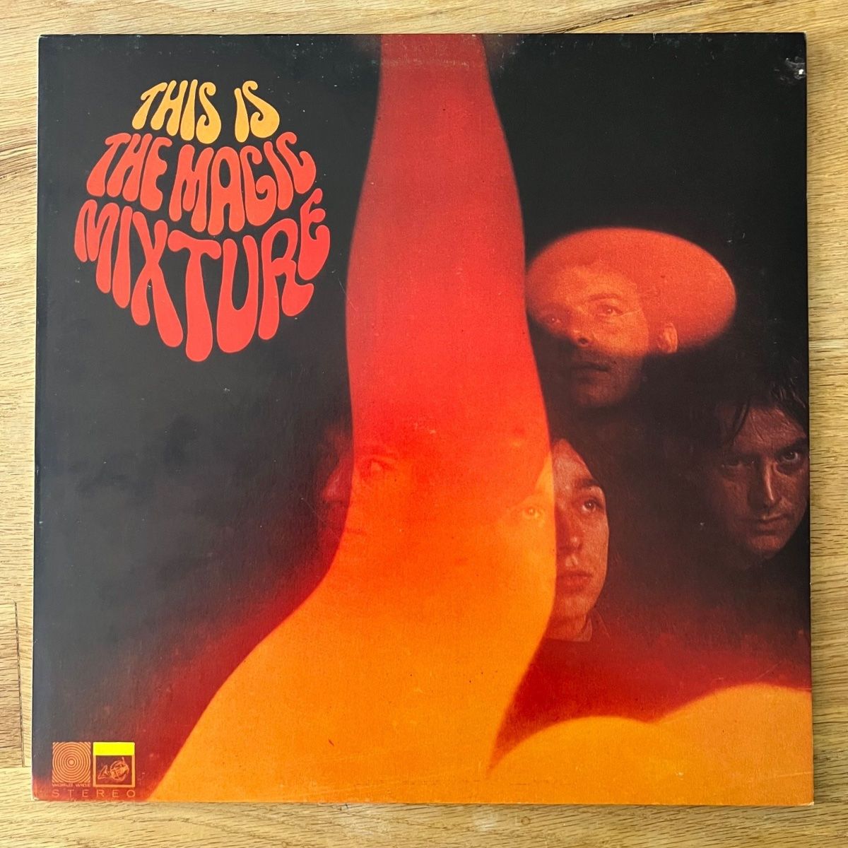 Vinyles: Magic Mixture - This Is The Magic Mixture / EU-Press. RE – D'occasion à Gais par soundcave57