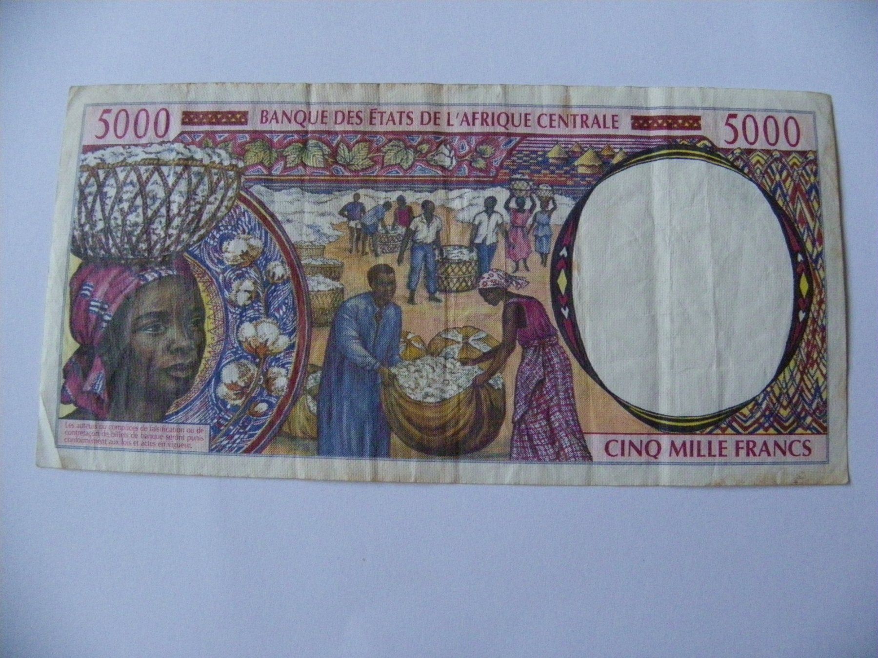 Banconote: 5000 Franken 2000,  P-204f; E (Cameroon) – Usato da Untersiggenthal venduto da Gas61 1
