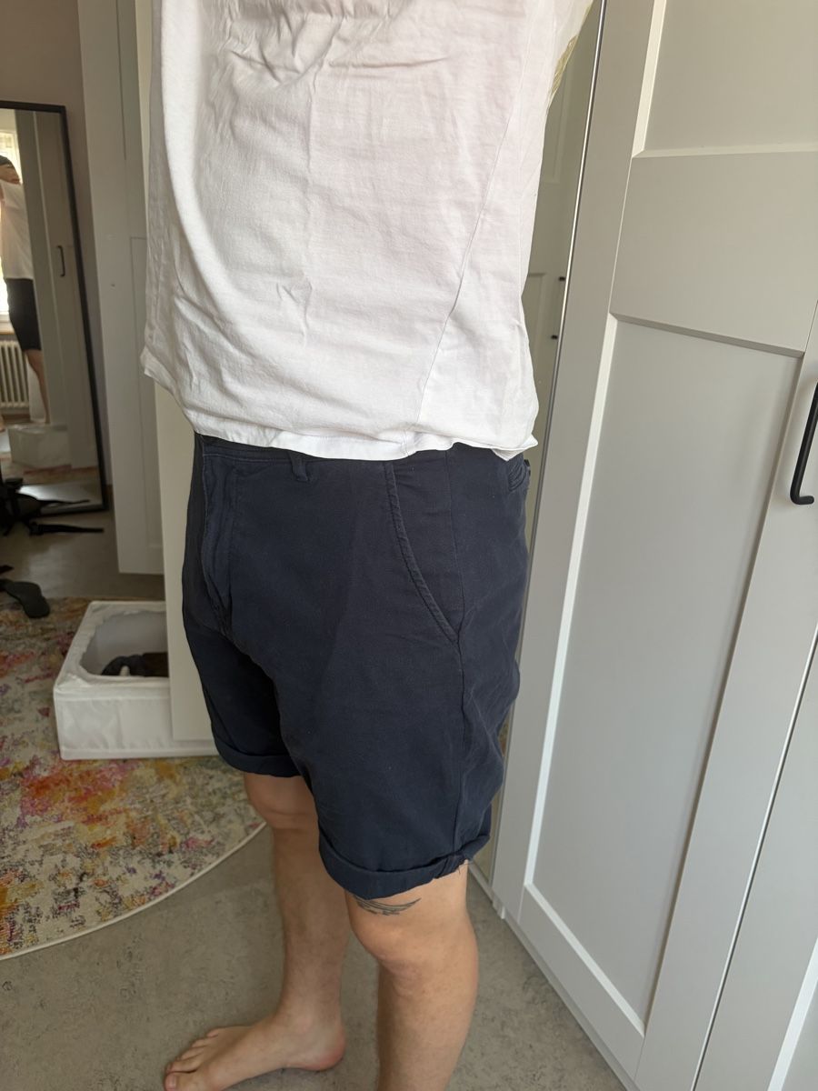 Pantalons: Herren Shorts dunkelblau  – D'occasion à Sevelen par sarah_selina