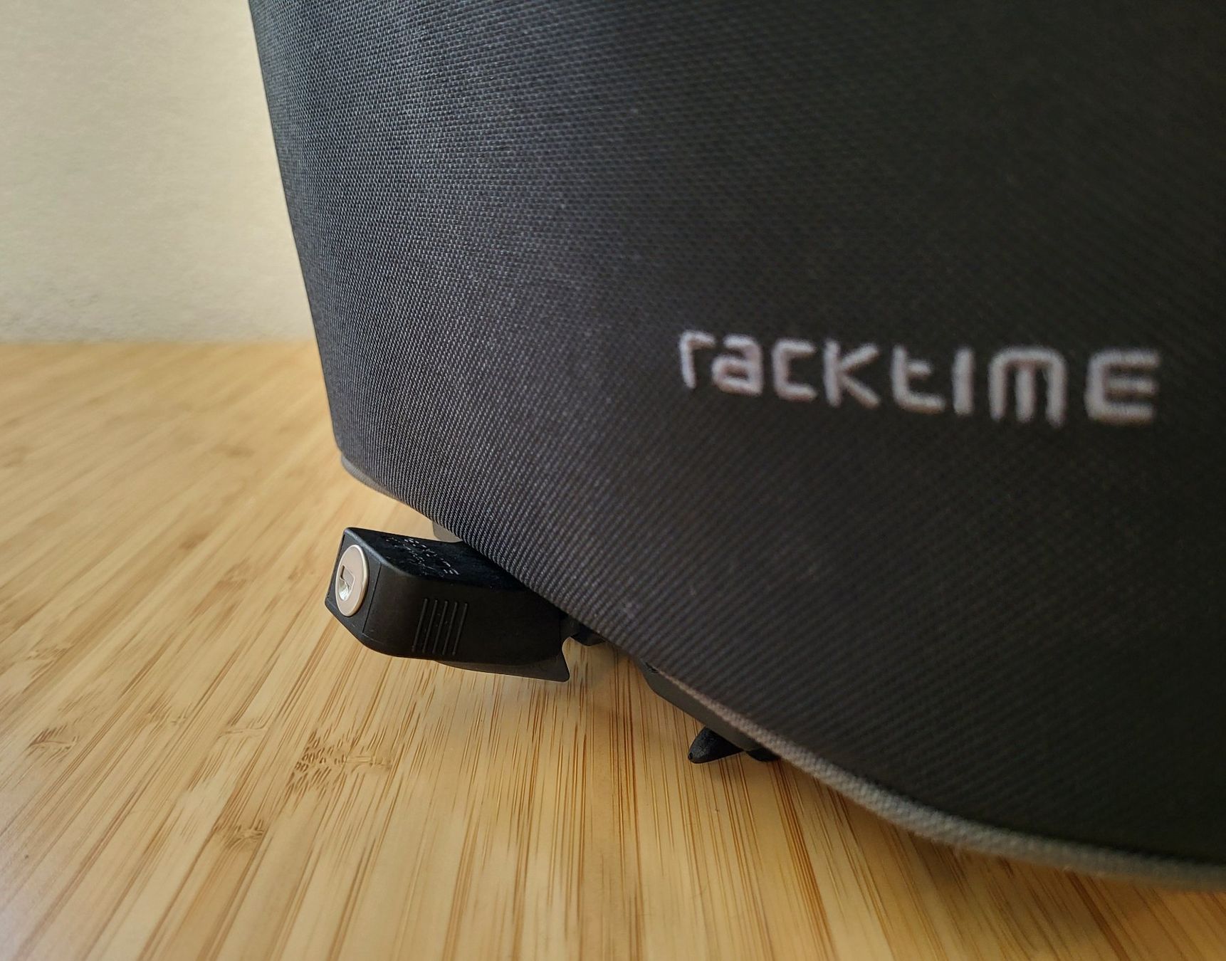 Racktime Borse: Racktime Velotasche inkl. Racktime Schloss – Nuovo (secondo la descrizione) da Basel venduto da chr_7qb9 2