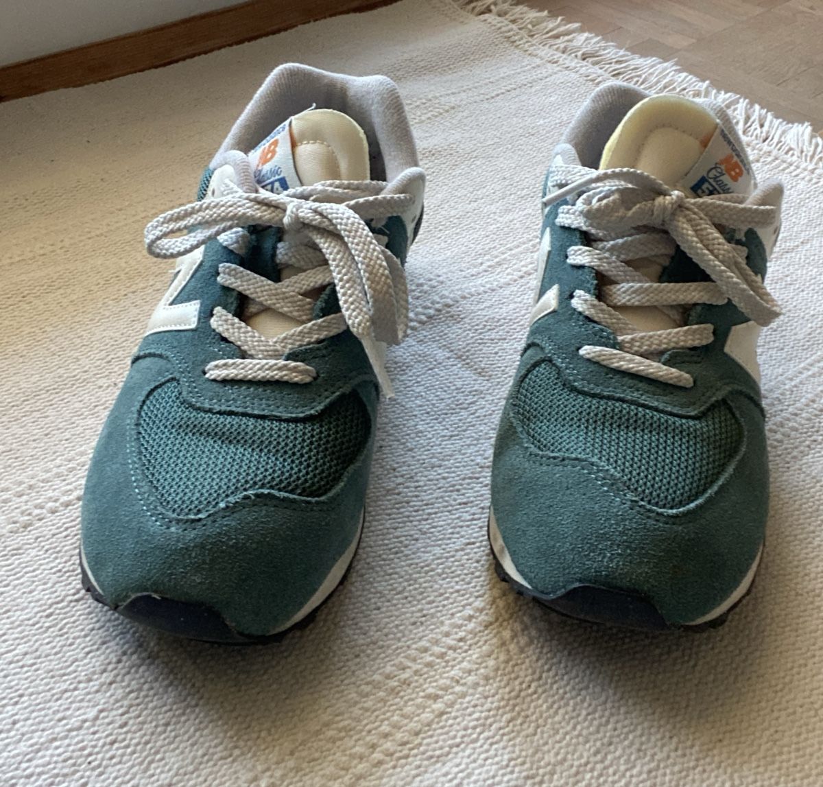 New Balance Chaussures hommes: New Balance 574 – Neuf (Voir description) à Moutier par Happyvidedressing 2