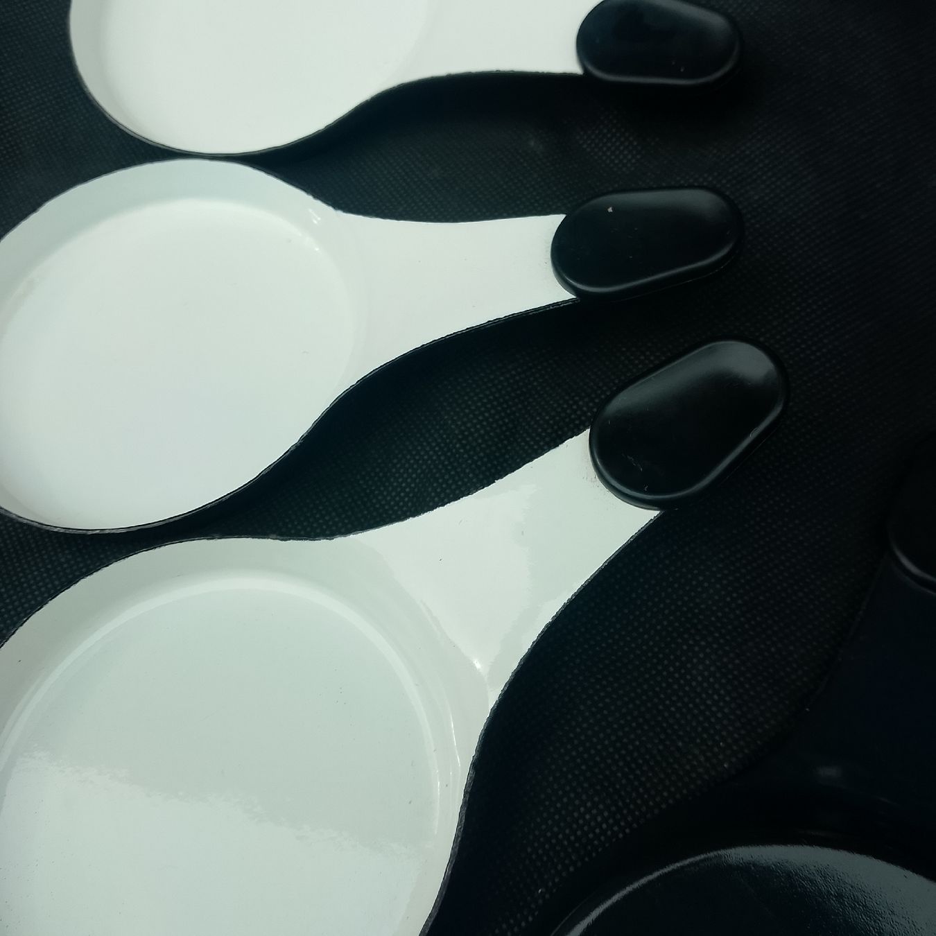 Padelle: 7 x Raclette Pfännchen, rund, weiss – Usato da Luzern venduto da toenu23 1