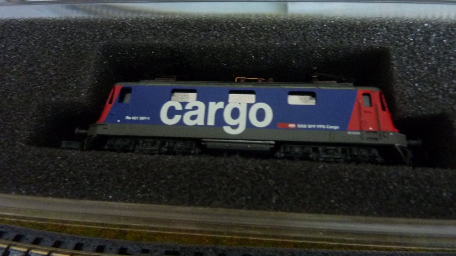 SBB/CFF/FFS Modellini di ferrovie: SWISS Z LINES E-LOK RE 4/4-CARGO, NEU – Nuovo (secondo la descrizione) da Uznach venduto da train50 1