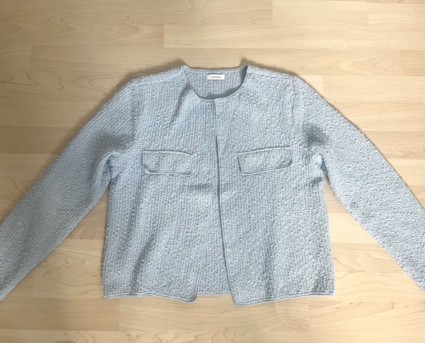 Lascana Jacken: Lascana: kurze, hellblaue, leichte Jacke, Strickjacke, 38 – Gebraucht aus Luzern von ellitussi