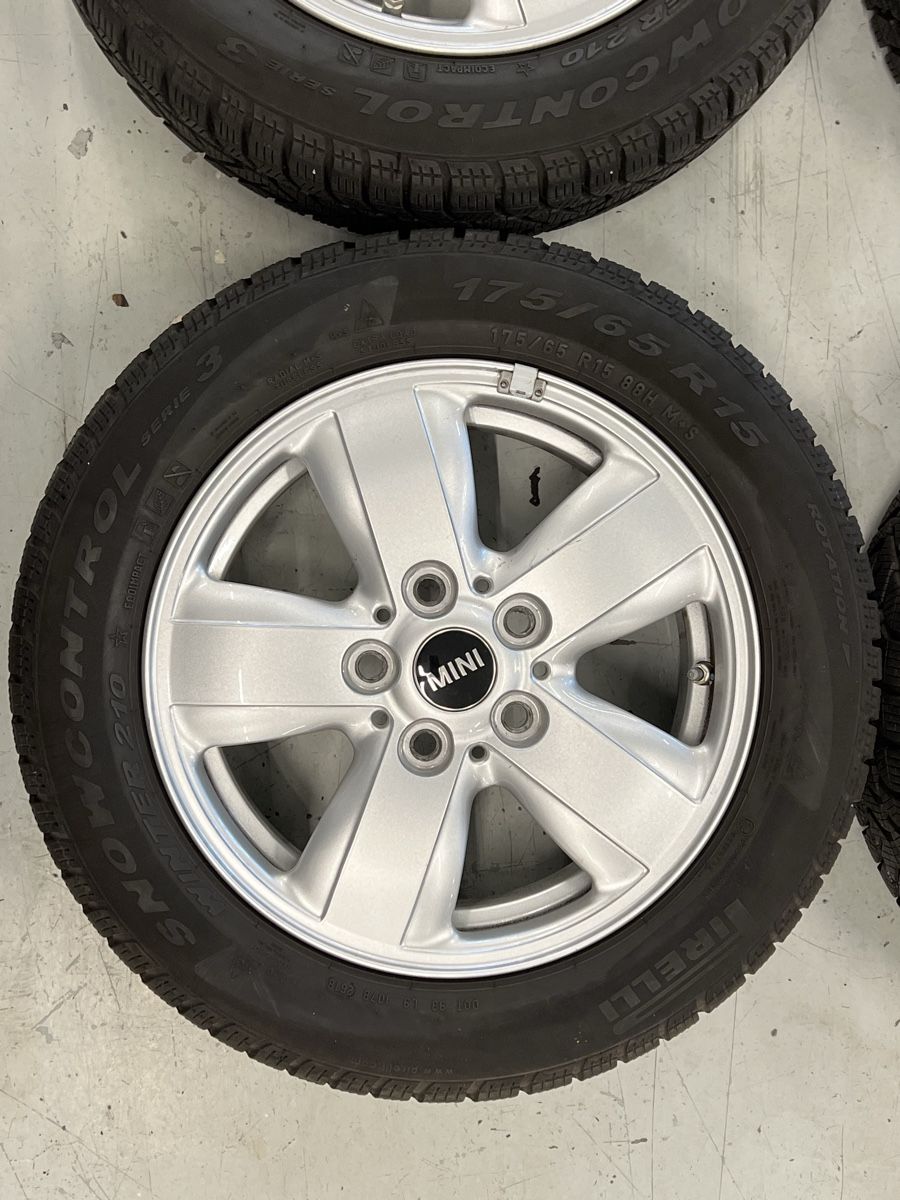Mini Felgen: Winterkompletträder Mini Cooper 175/65/15 – Gebraucht aus Hünenberg von Auto-Klinik01 2