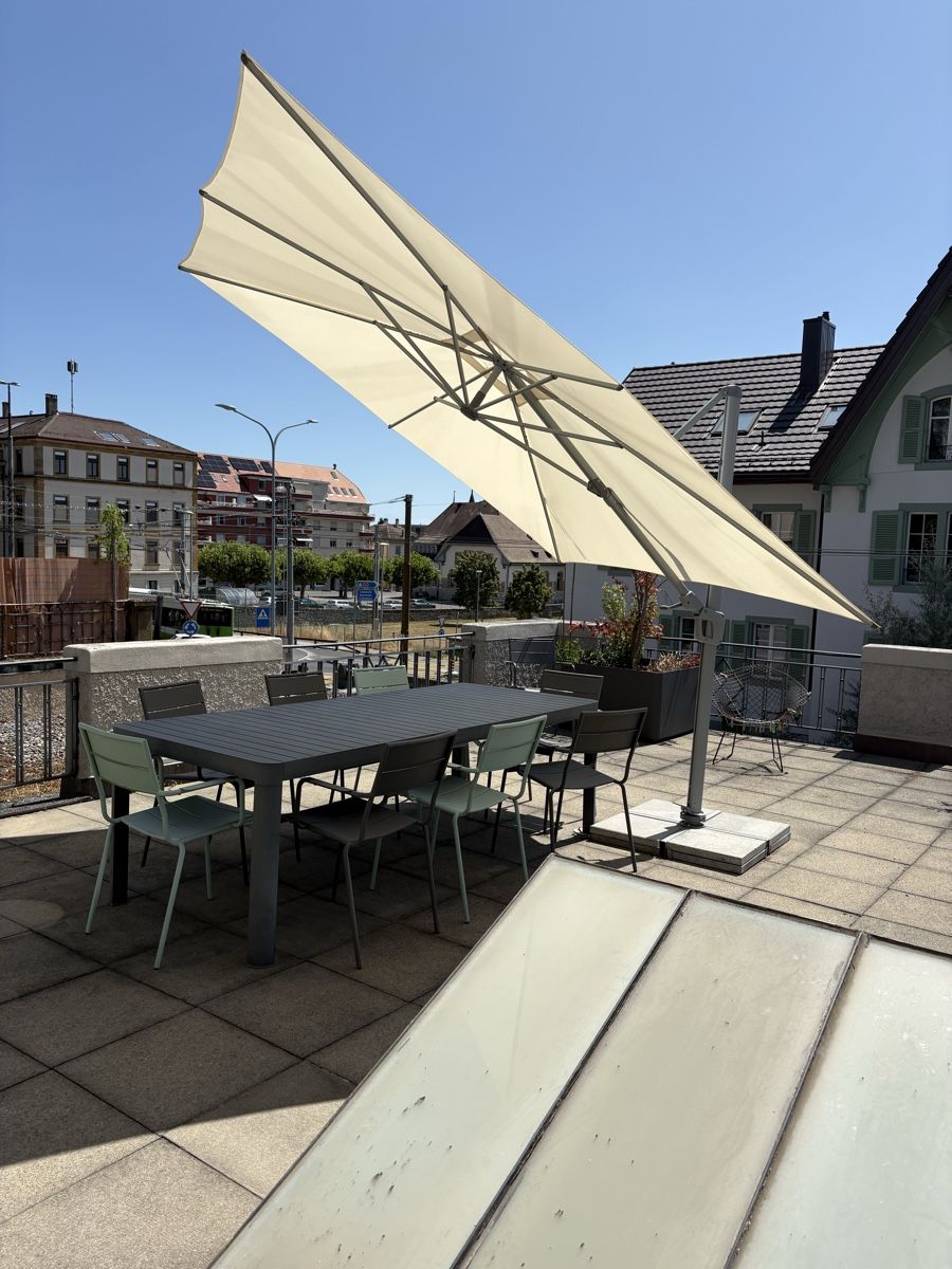 Parasols: Parasol déporté rectangulaire pivotant  – Neuf (Voir description) à Peseux par and_5f6l 1