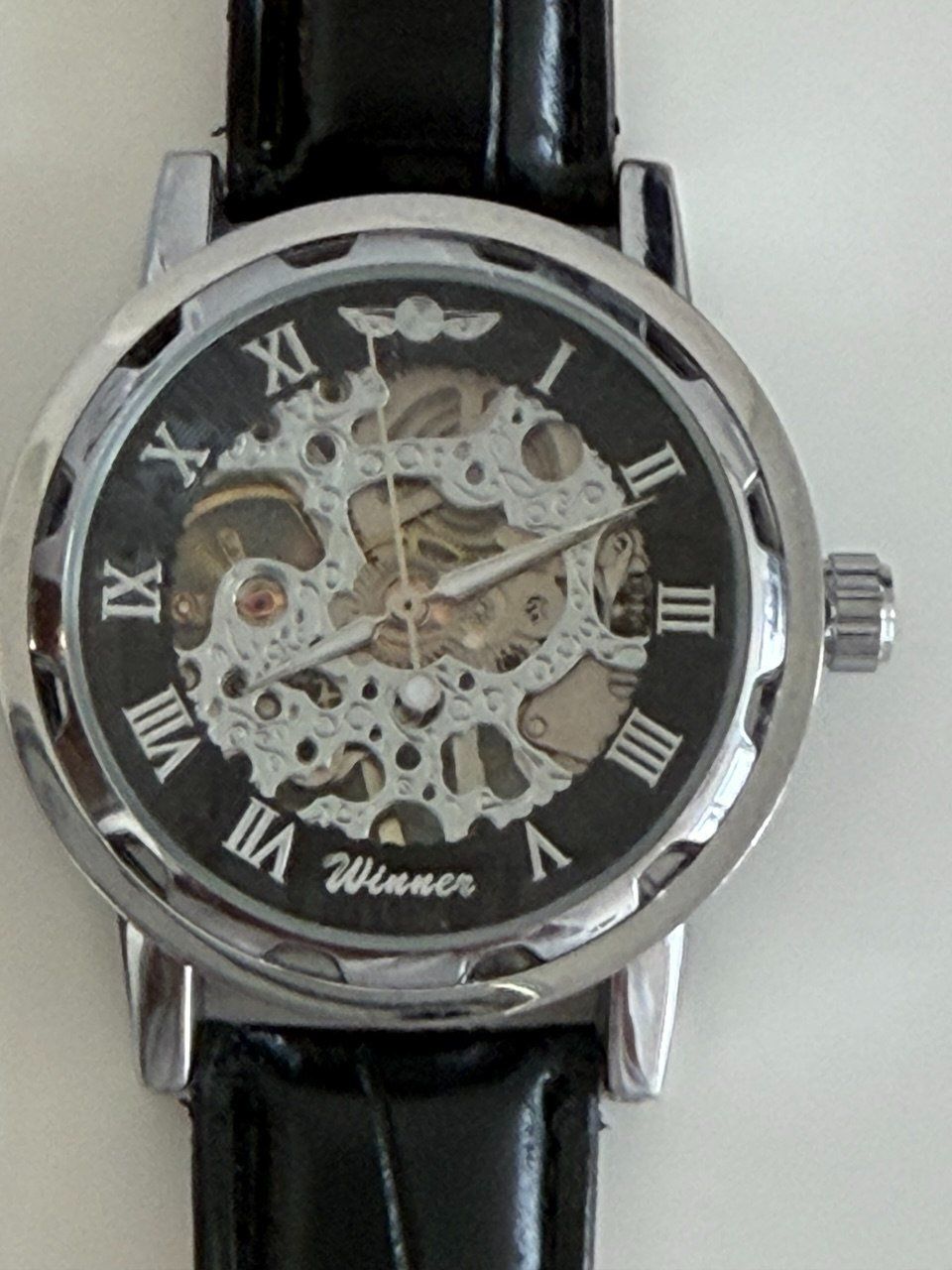 Montres: WINNER Skeleton Automatikuhr  Schwarz/Silber – D'occasion à Brüttisellen par itprofisgroup 2