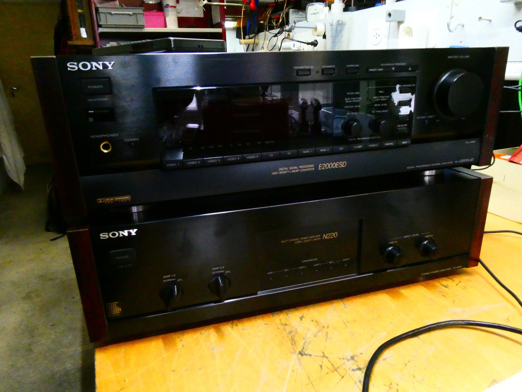 Sony Amplificatori: Sony E2000ESD & N220 Vintage - Ensemble Hi-Fi – Usato da Etagnières venduto da emmaus.electro