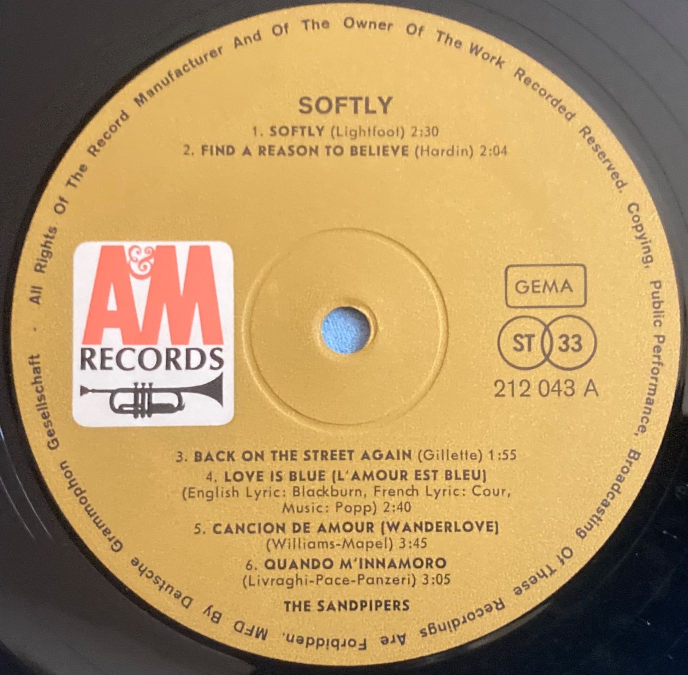 Dischi in vinile: THE SANDPIPERS - SOFTLY – Usato da Poliez-Pittet venduto da Newtown-Records 2