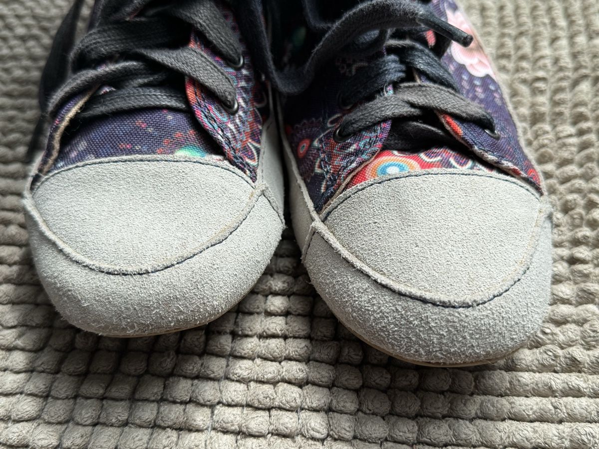 Desigual Damenschuhe: Desigual Sneaker, Turnschuhe Gr 37 – Gebraucht aus Lotzwil von Tgdromad 2