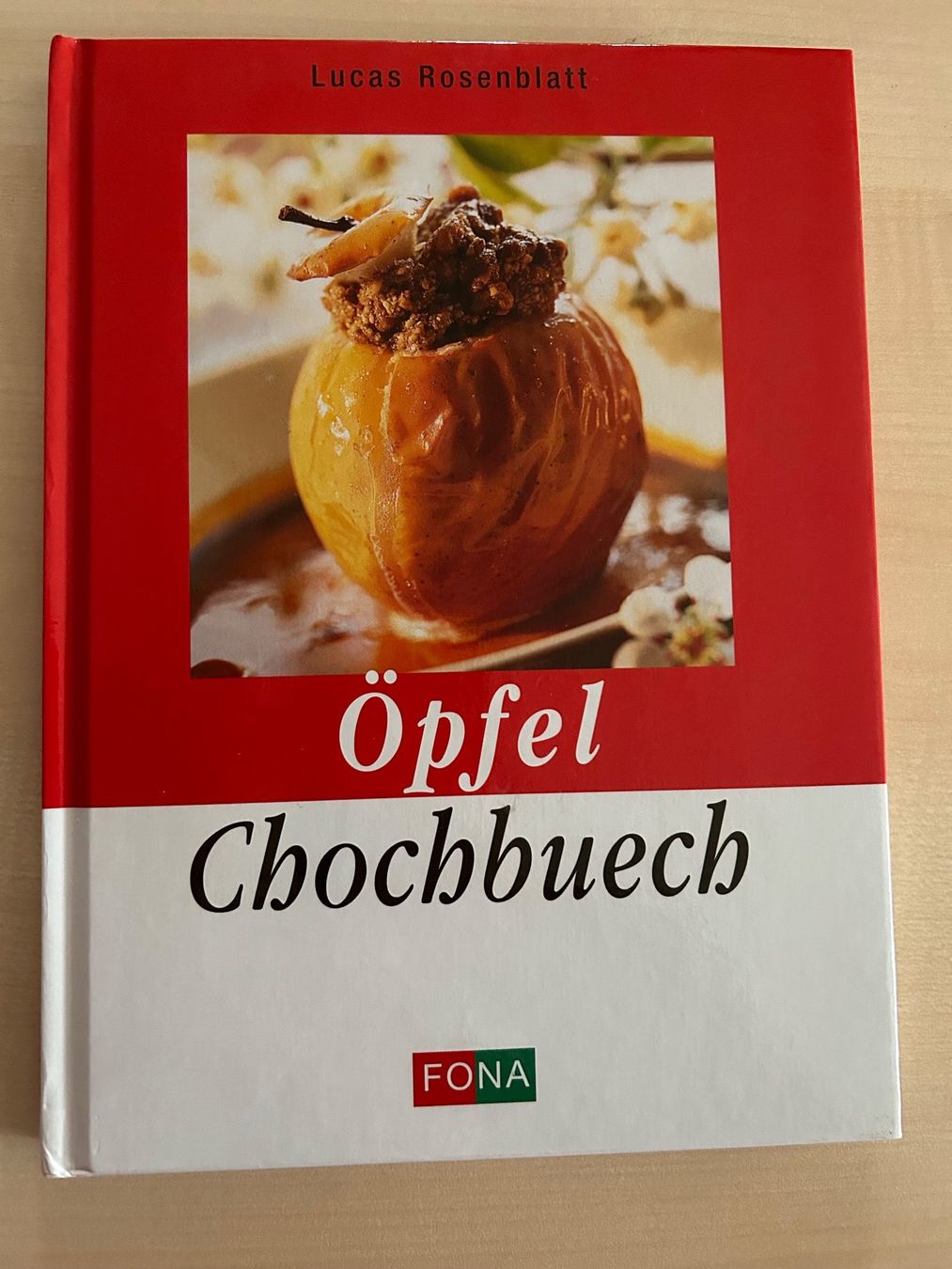 Bücher: Öpfel Chochbuech (Apfel Kochbuch) – Gebraucht aus Aarau von R-O-G-E-R