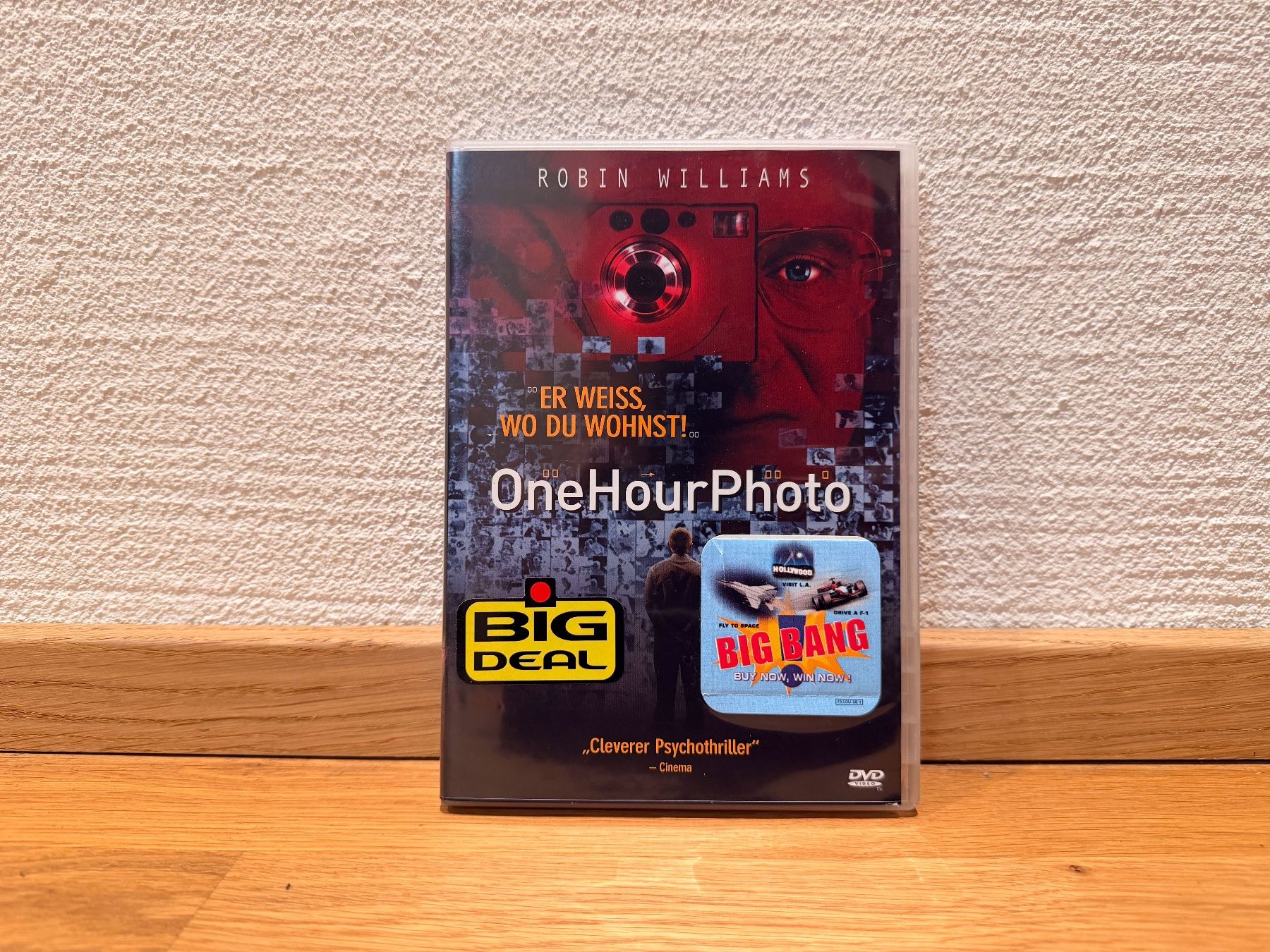 Tutti i DVDs: One Hour Photo (DVD) – Usato da Reinach BL venduto da Graphix
