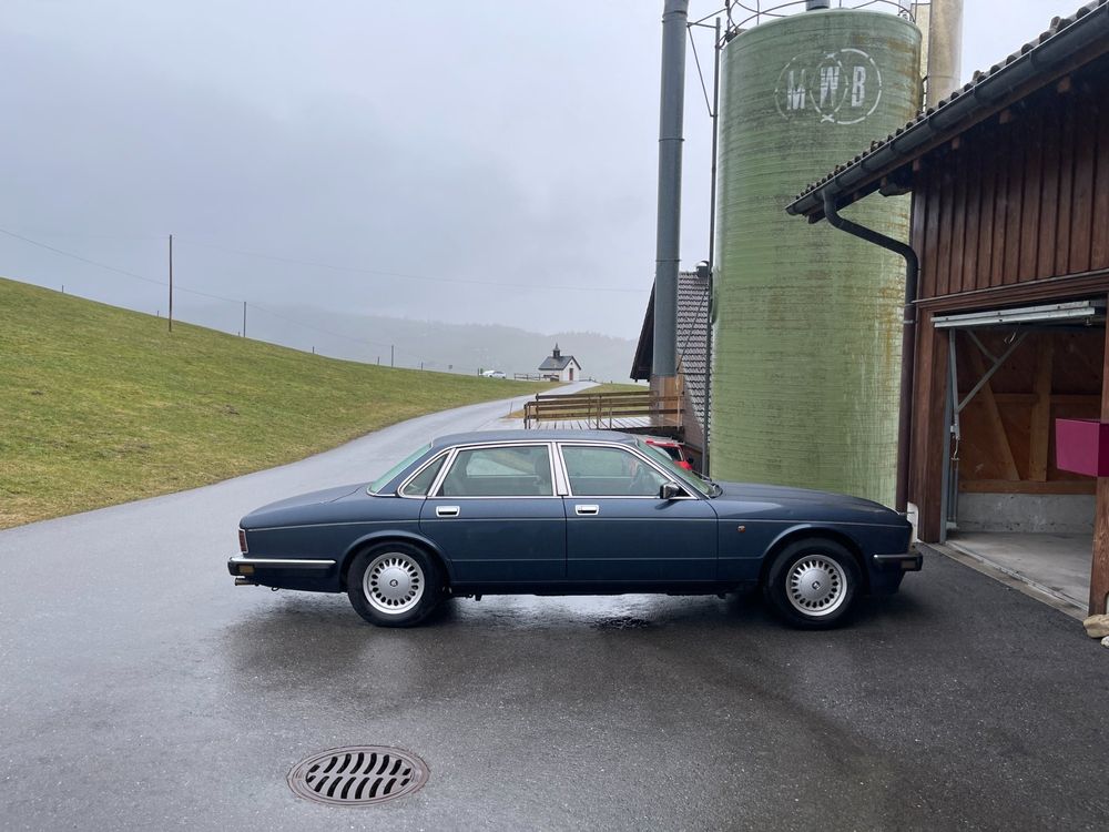 Jaguar XJ40 Sovereign 4.0