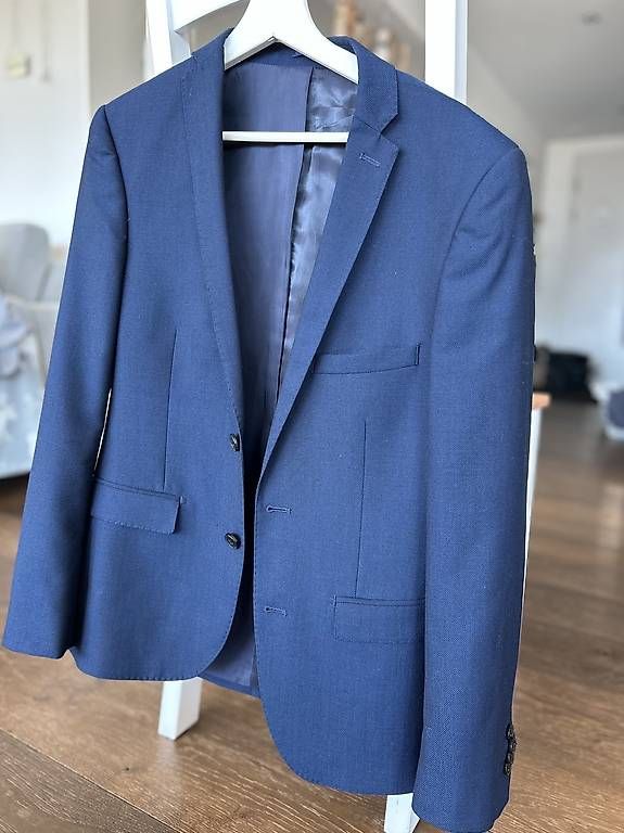 Jacken: Zwei Blaser / Sakko Gr 46 Ultraslim – Gebraucht aus steffisburg von stefanruoff 1