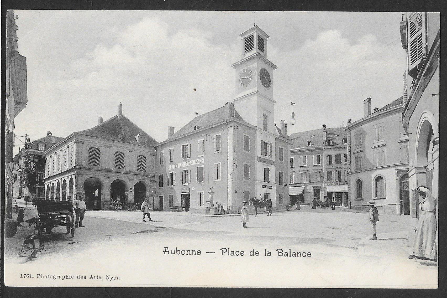 Cartes postales: Aubonne Place de la Balance – D'occasion à Olten par clotaldi