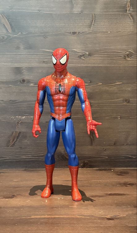 Hasbro Statuette: Spiderman Figur Marvel – Usato da Villmergen venduto da Mercedes405